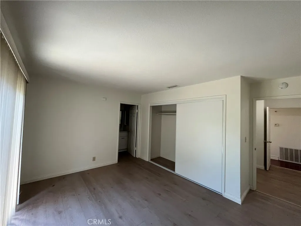 926 S Essex