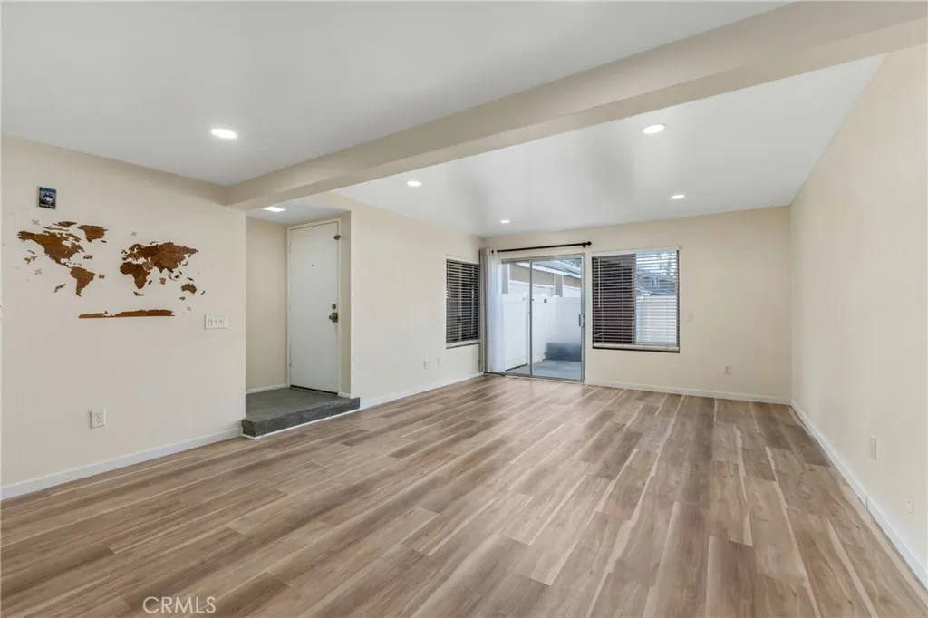 2321 S Magnolia Avenue #6E