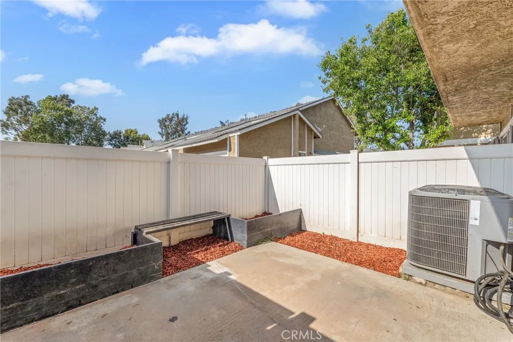2321 S Magnolia Avenue #6E