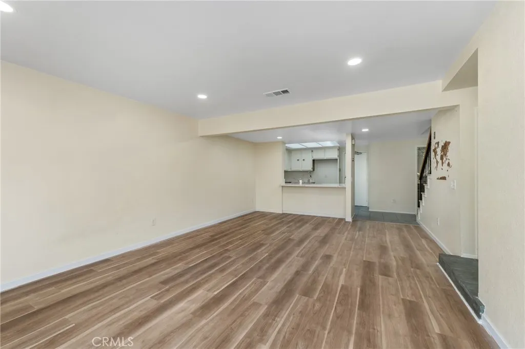 2321 S Magnolia Avenue #6E