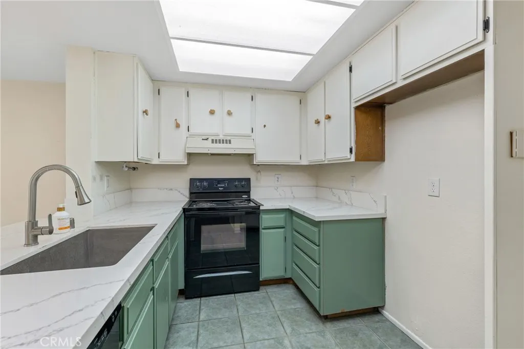 2321 S Magnolia Avenue #6E