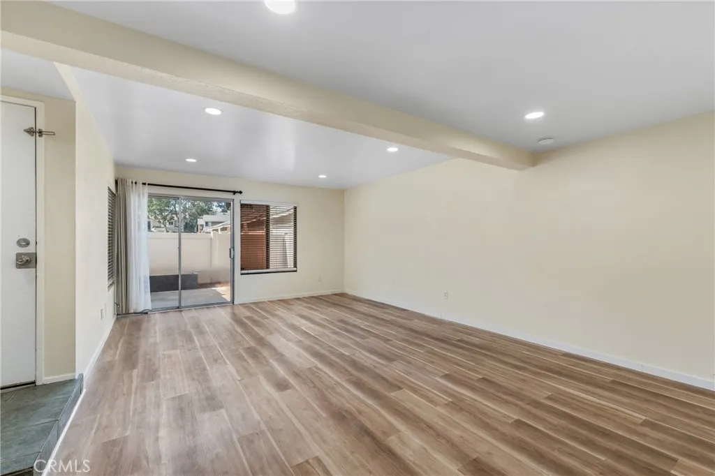2321 S Magnolia Avenue #6E