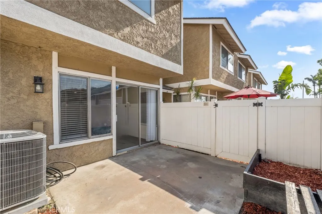 2321 S Magnolia Avenue #6E