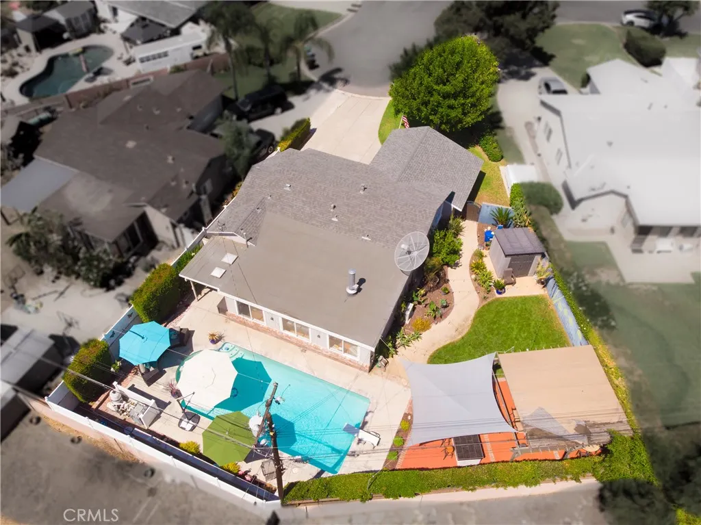 556 N Billow