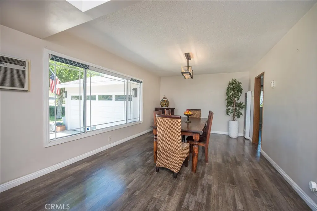 556 N Billow