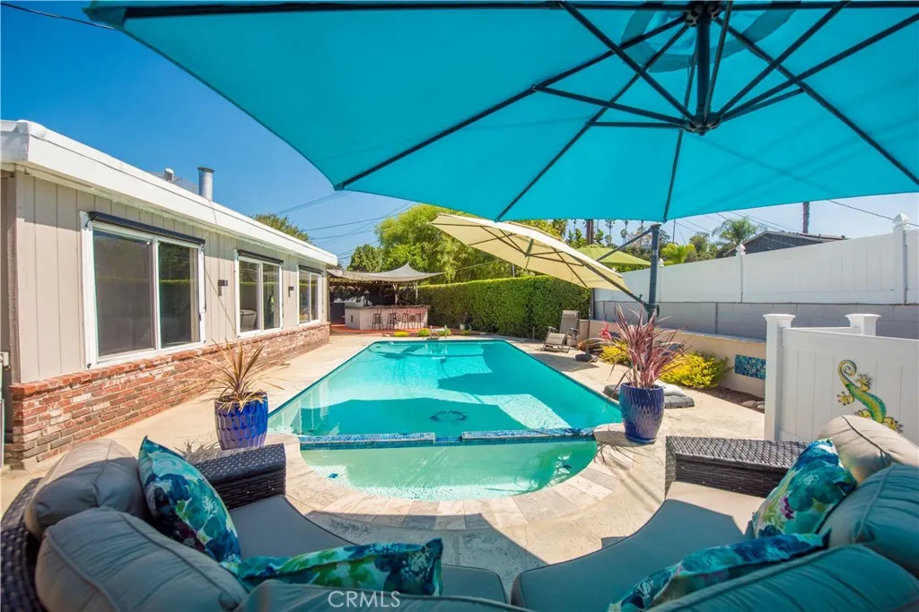 556 N Billow