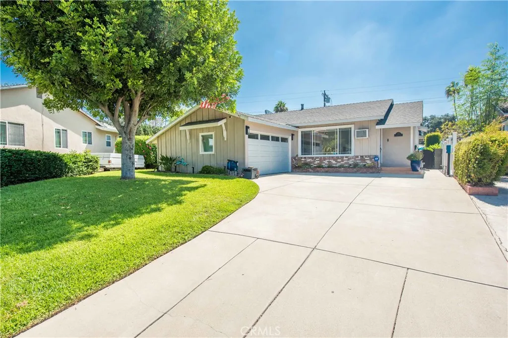 556 N Billow