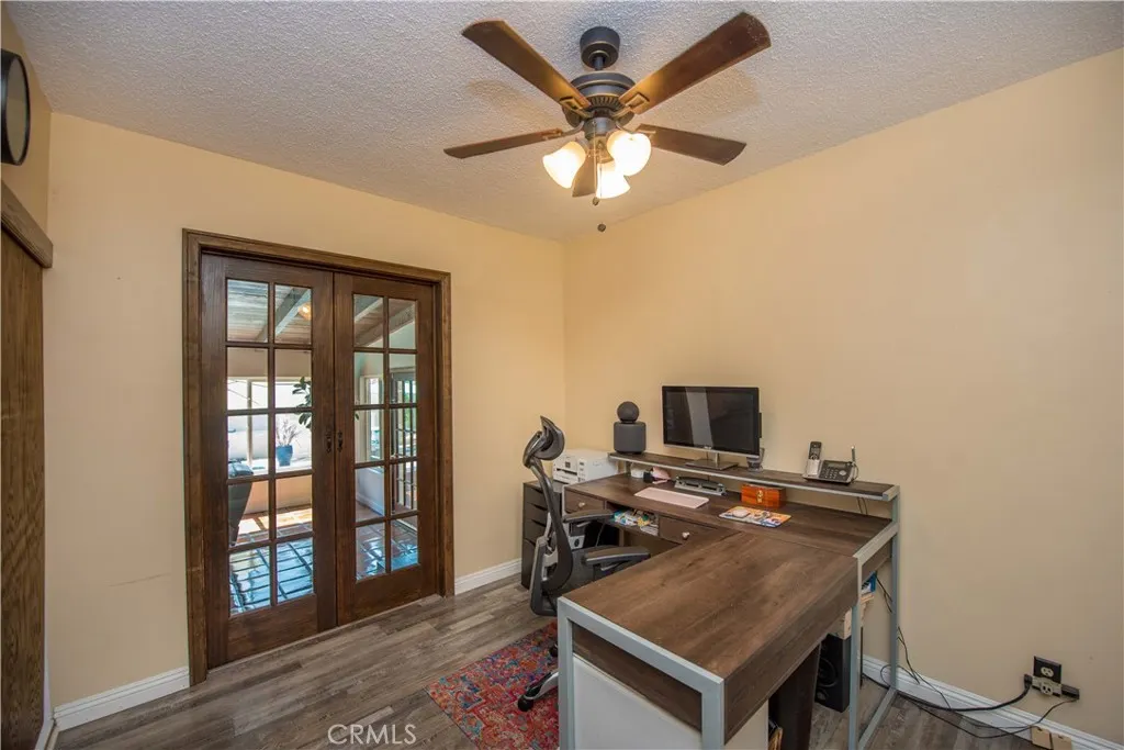 556 N Billow