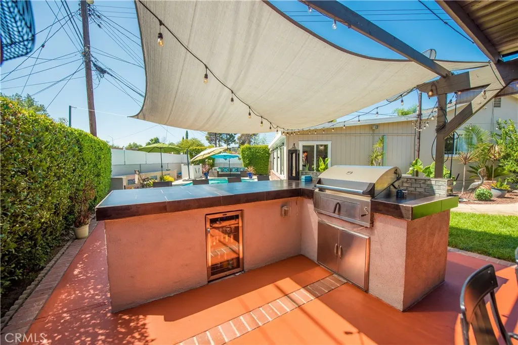 556 N Billow