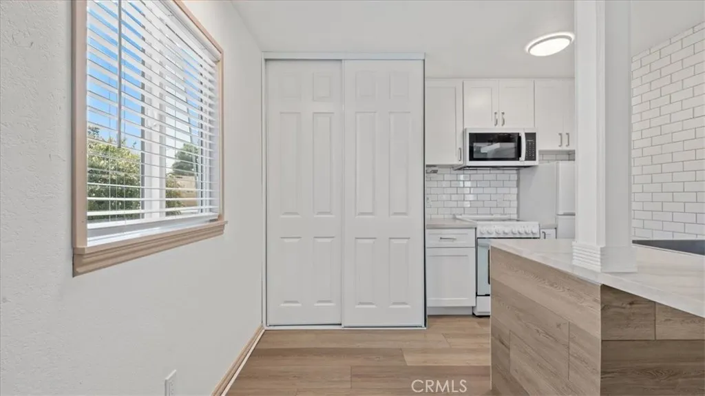 3732 Oak Creek #H