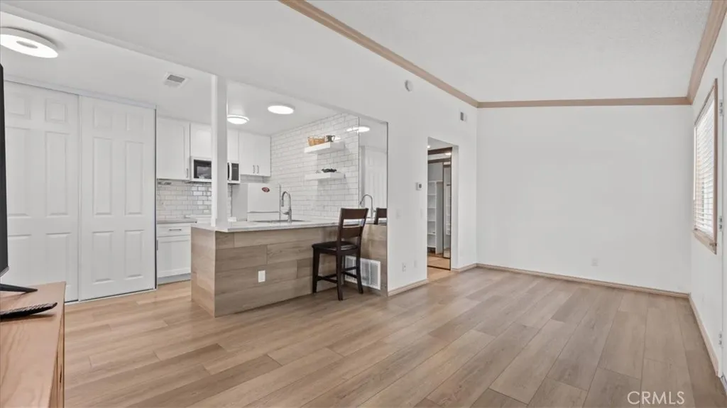 3732 Oak Creek #H