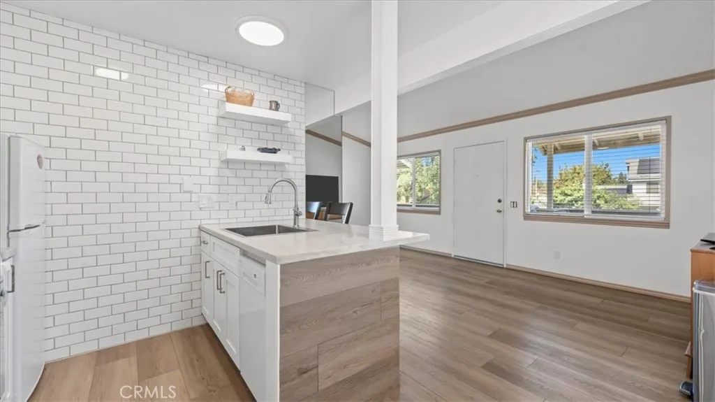 3732 Oak Creek #H