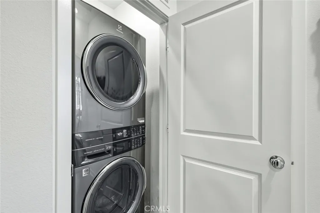 960 N Tangent Privado #303