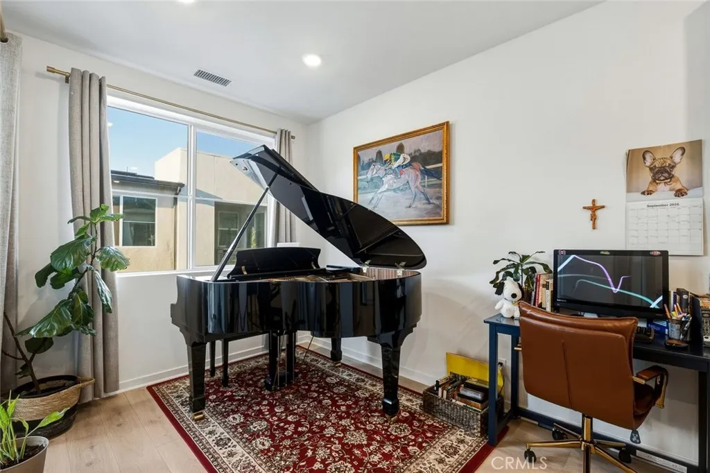 960 N Tangent Privado #303