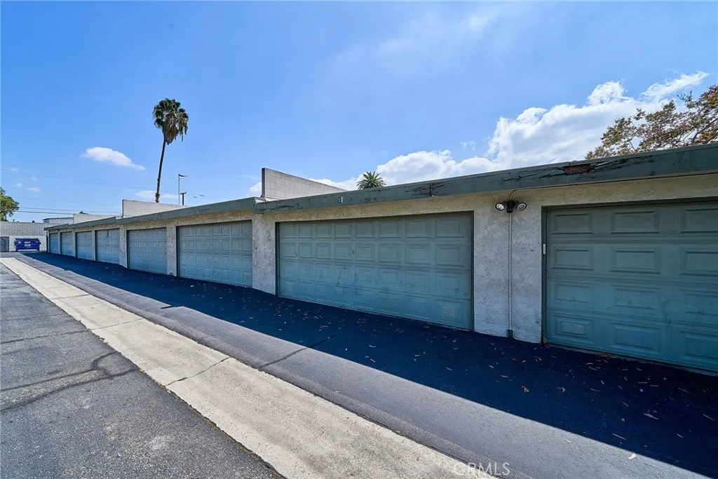 3636 Sumner Avenue #209