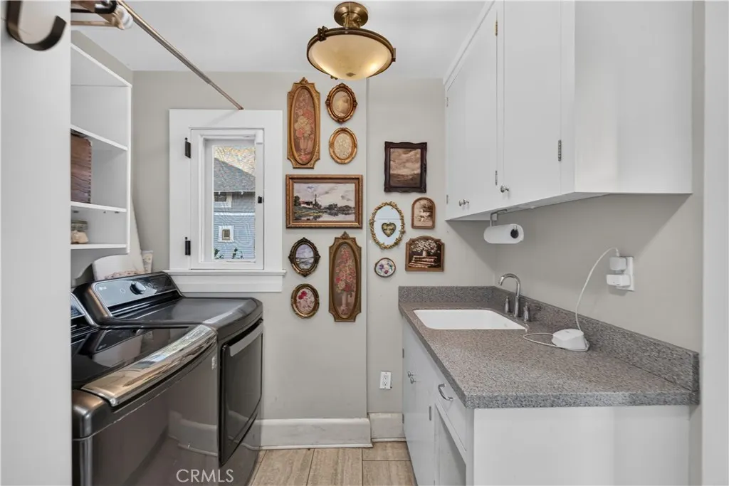 410 E Alvarado