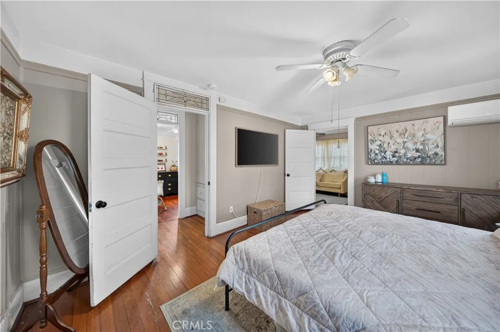410 E Alvarado