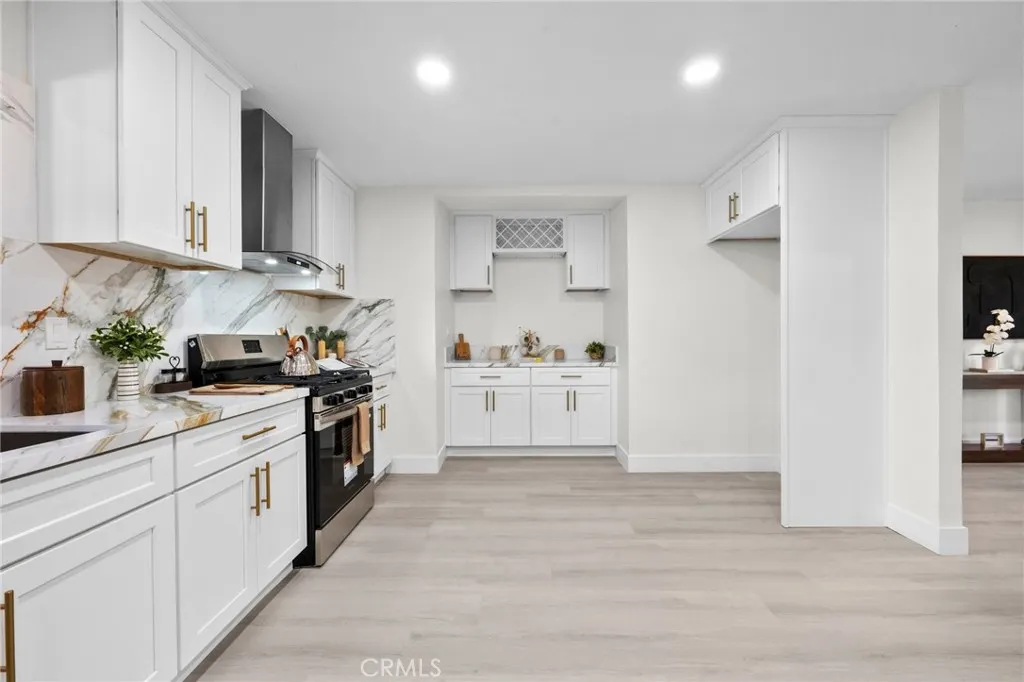 2863 S Cypress Point