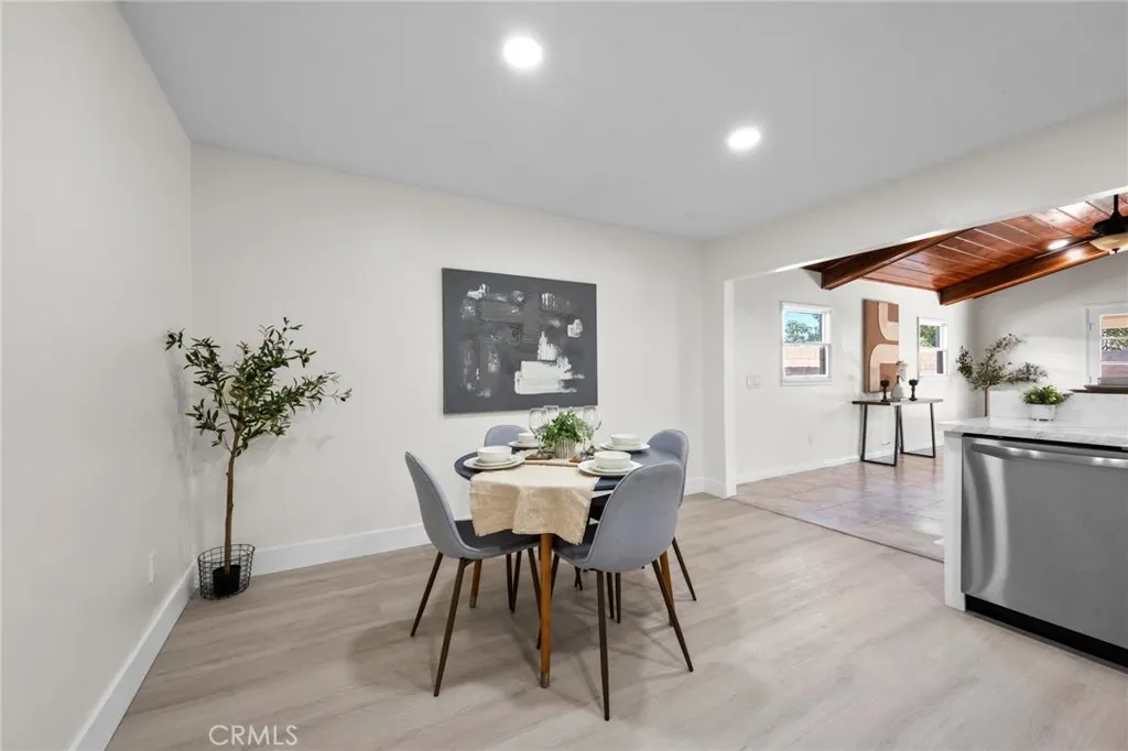 2863 S Cypress Point