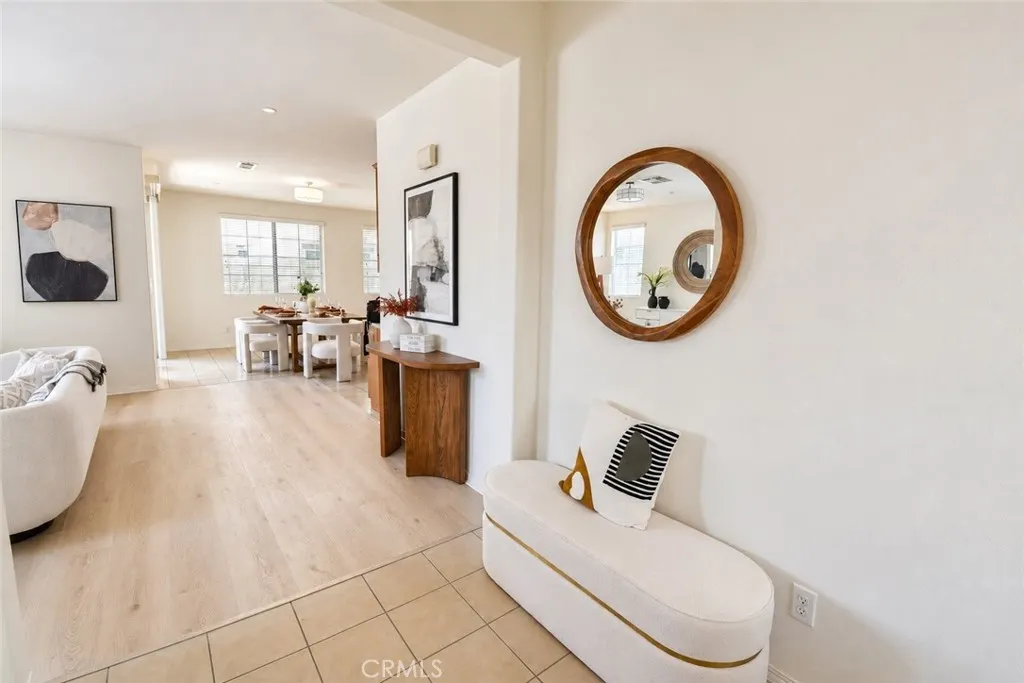 119 West Via Rua Flores
