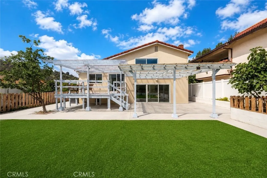 1752 Maple Hill Rd