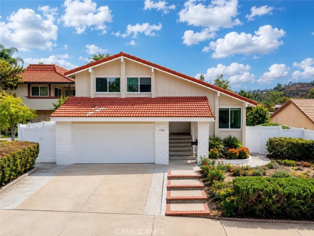 1752 Maple Hill Rd