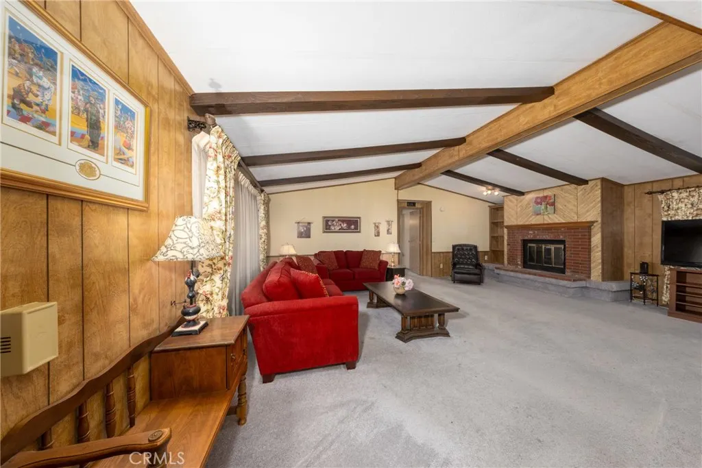 1456 E Philadelphia Street #152