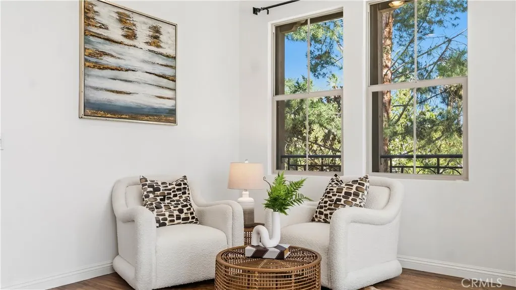 827 The Promenade #F