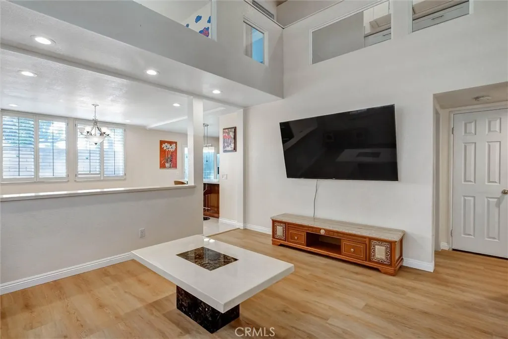 1532 Tradewinds