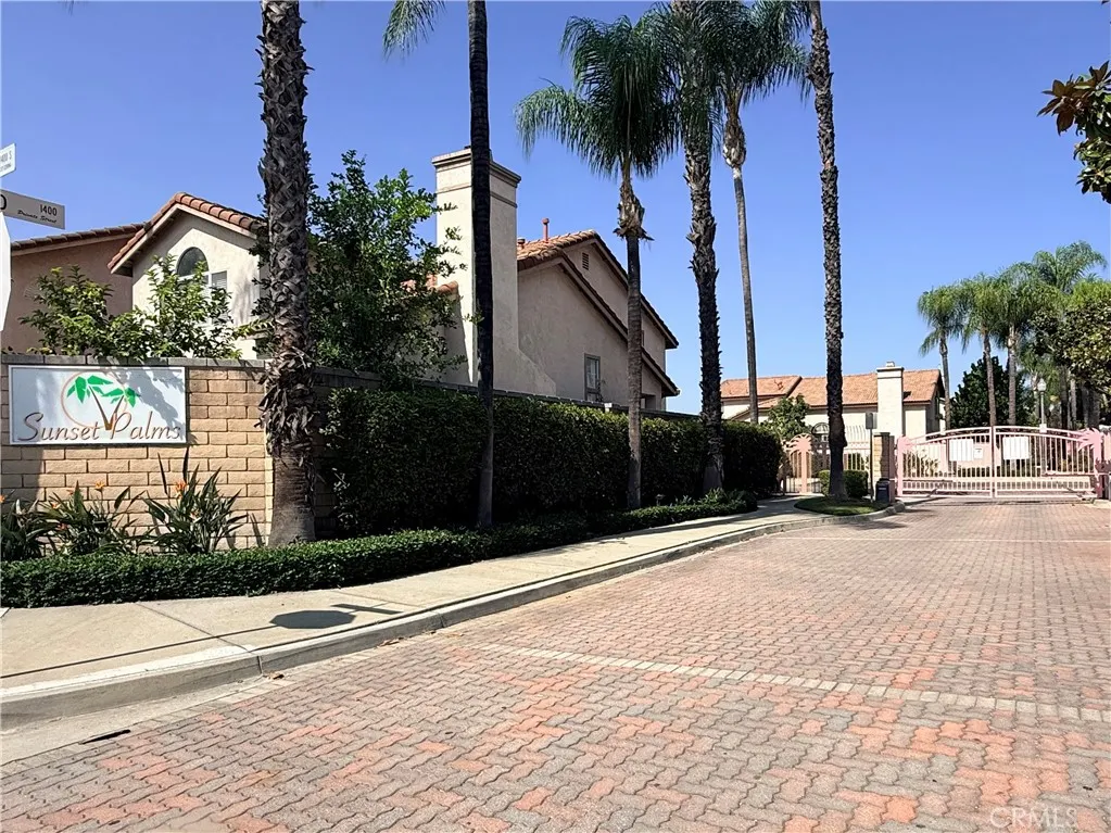 1532 Tradewinds