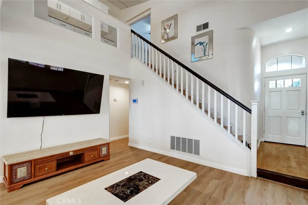 1532 Tradewinds
