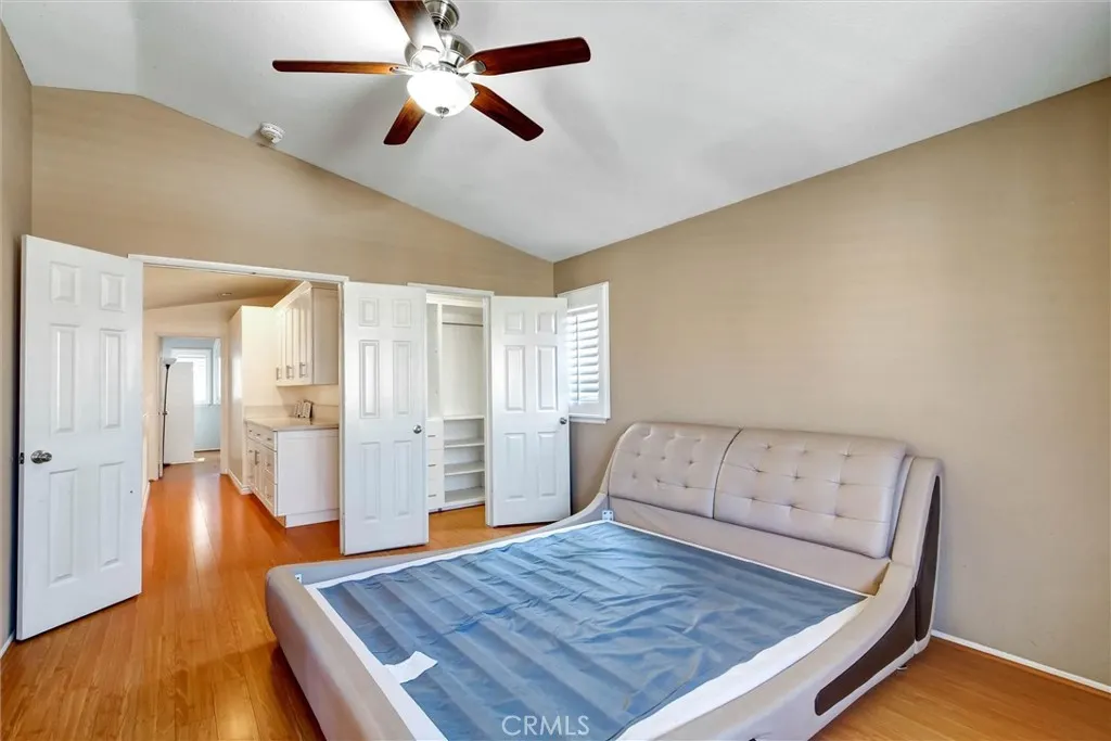 1532 Tradewinds