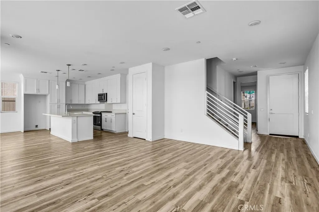 2860 Sapphire Rd