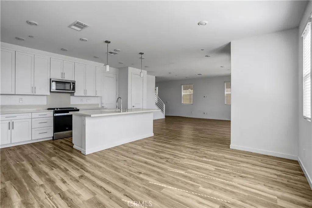 2860 Sapphire Rd