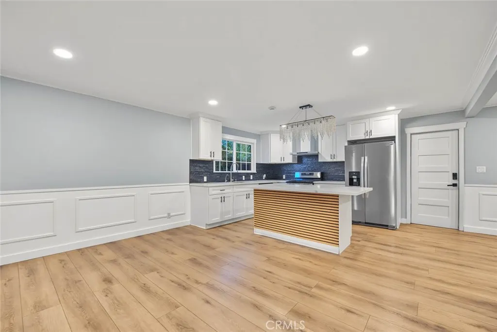 726 W Franklin