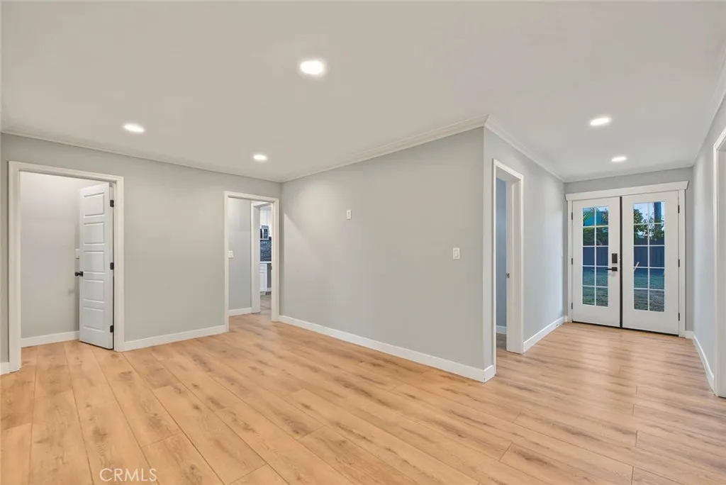 726 W Franklin