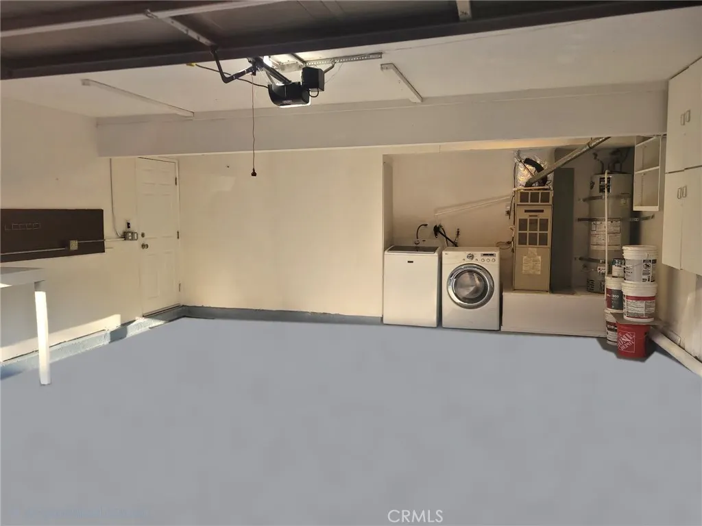 1573 S Reservoir
