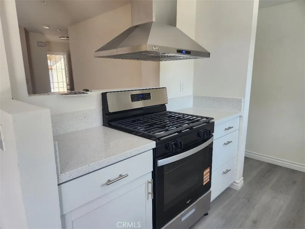 1573 S Reservoir