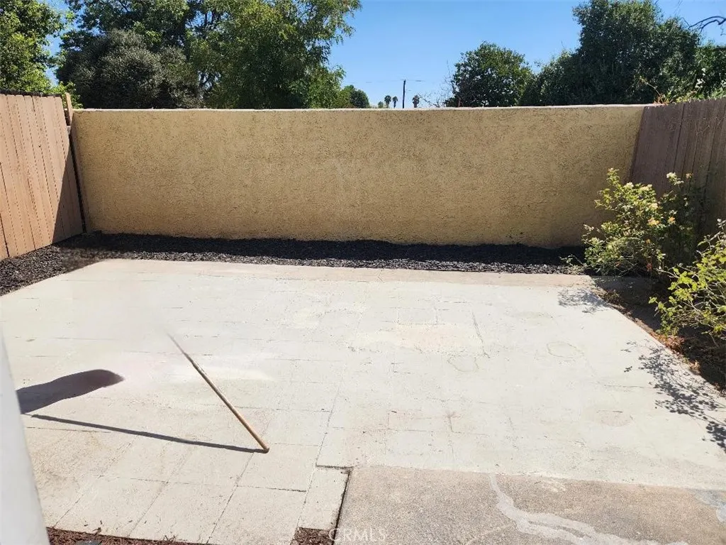 1573 S Reservoir