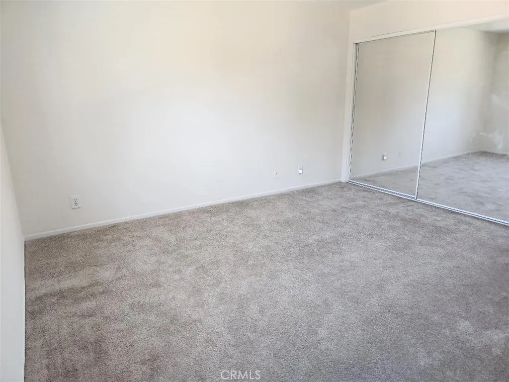 1573 S Reservoir