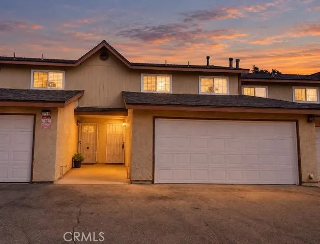 1573 S Reservoir