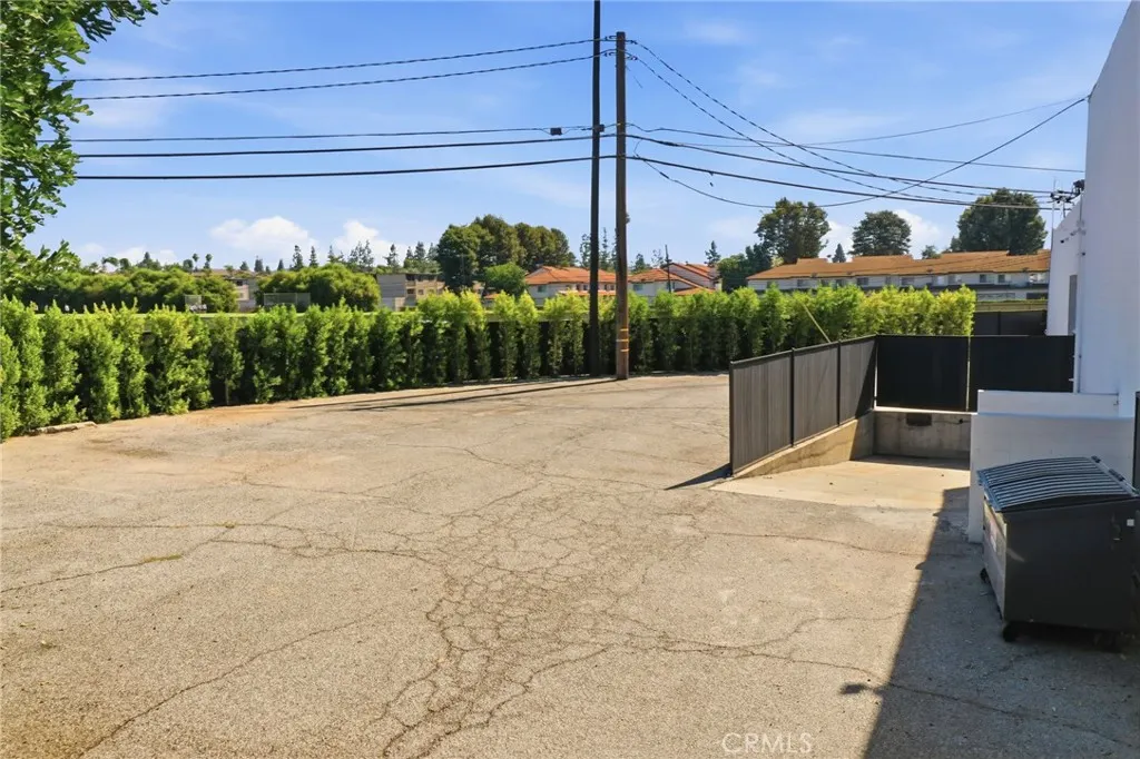 1450 W Industrial Park