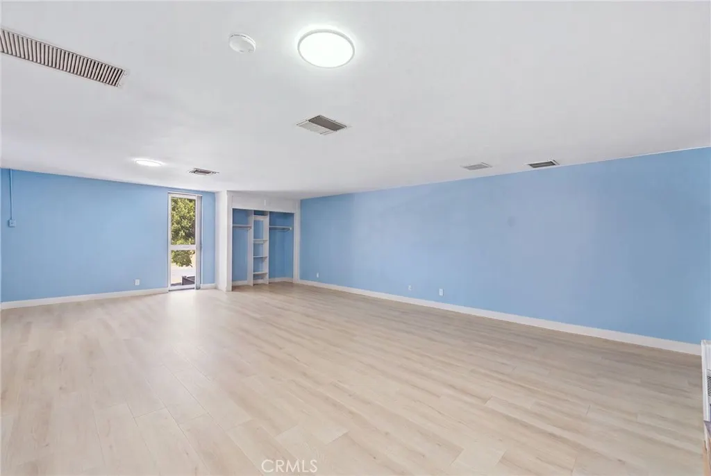 1450 W Industrial Park