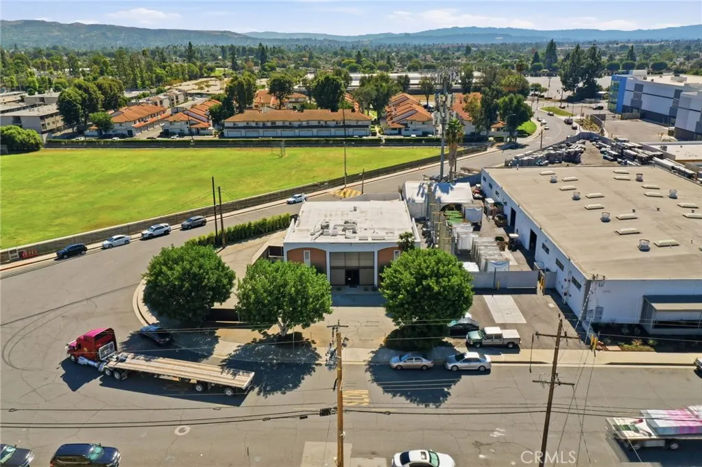 1450 W Industrial Park