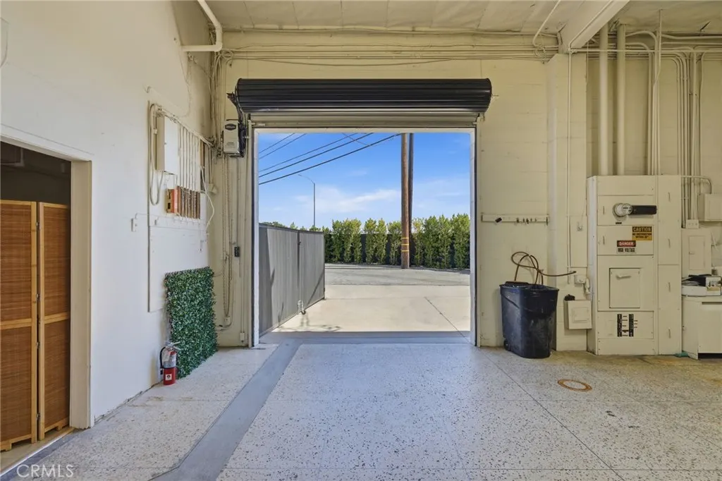 1450 W Industrial Park