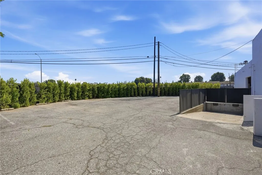 1450 W Industrial Park