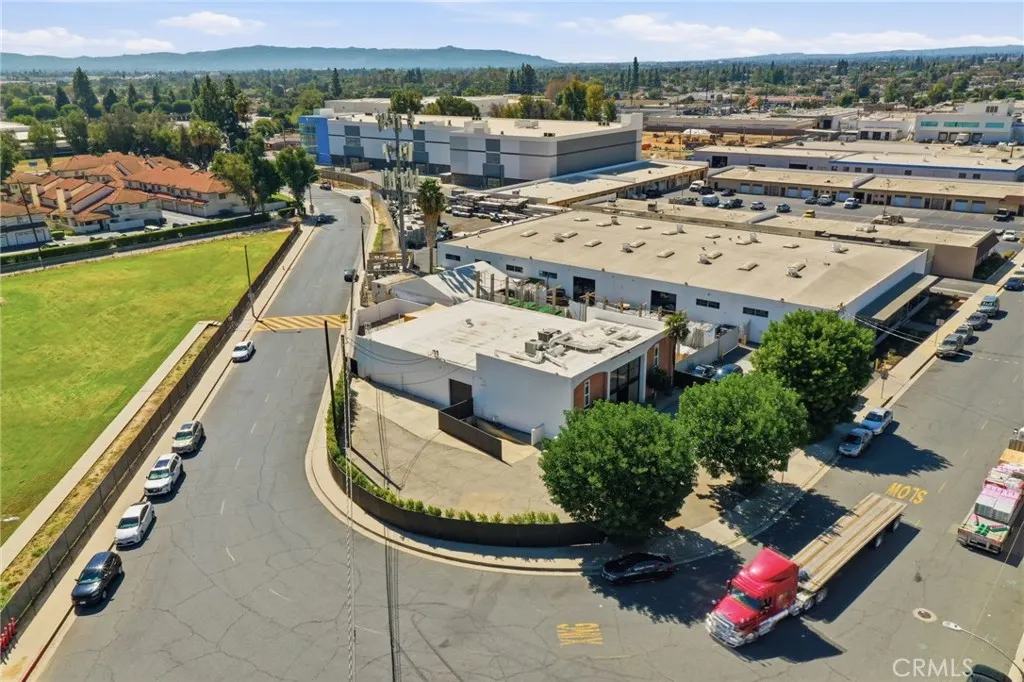 1450 W Industrial Park
