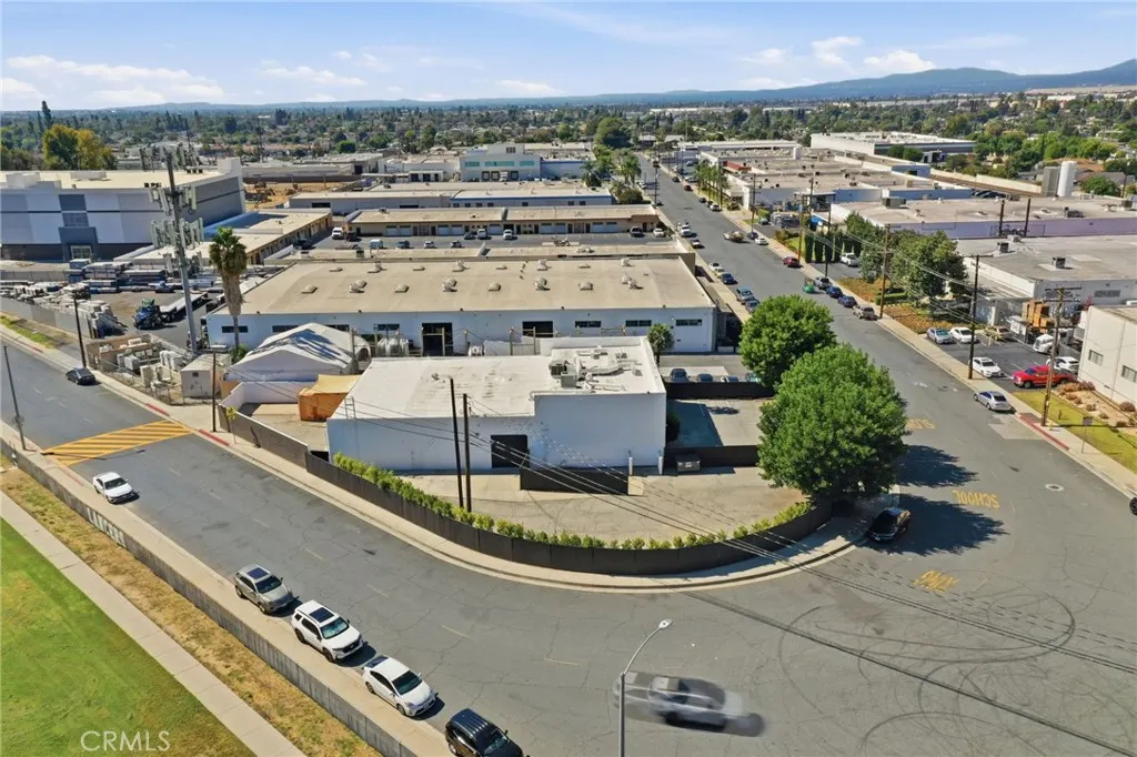 1450 W Industrial Park