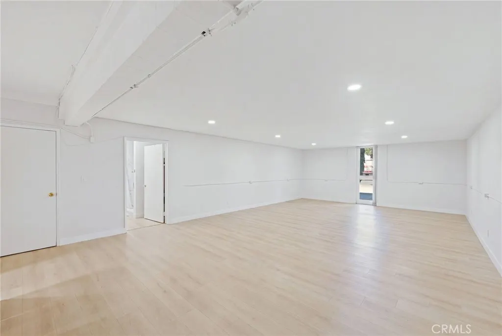 1450 W Industrial Park