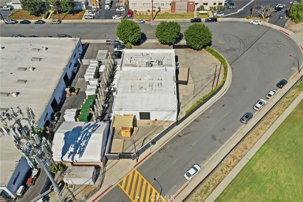 1450 W Industrial Park